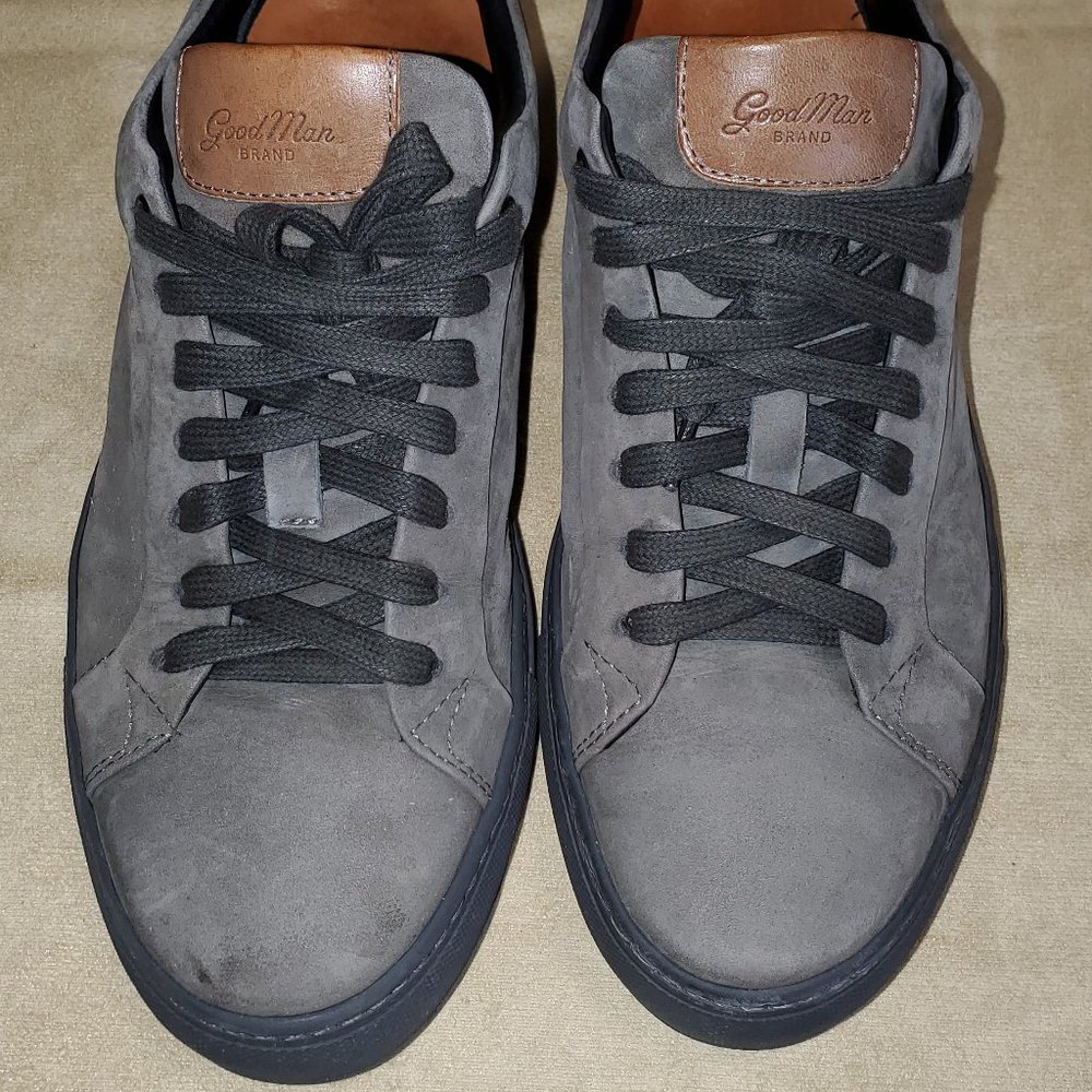 GoodMan Brand low top Sneaker  size 9 1/2